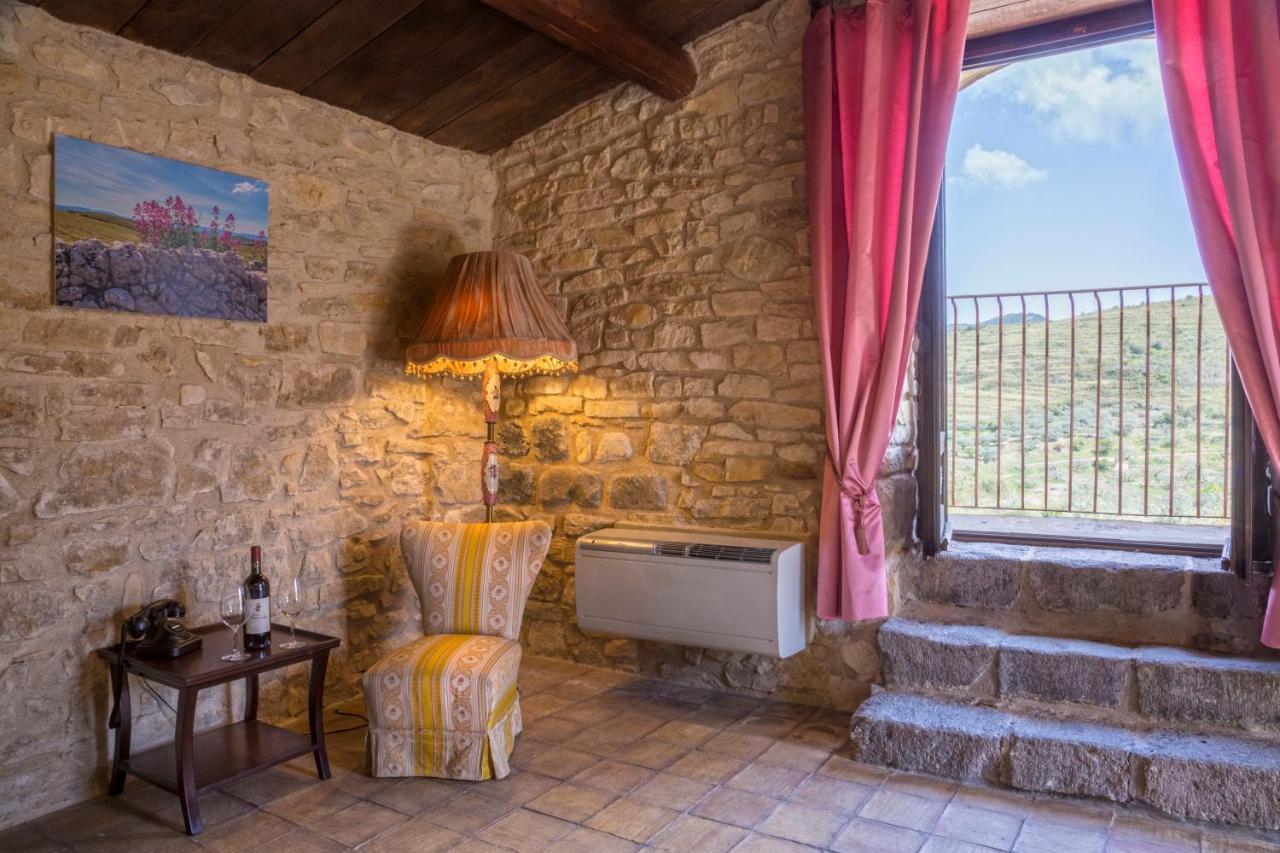 Masseria Fortificata Lo Zafferaneto Buccheri Exteriér fotografie