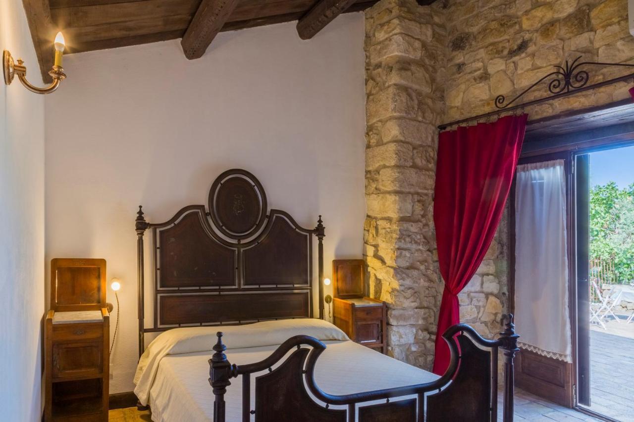 Masseria Fortificata Lo Zafferaneto Buccheri Exteriér fotografie