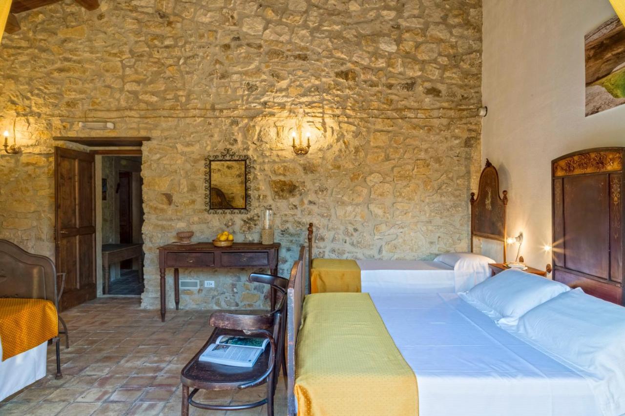 Masseria Fortificata Lo Zafferaneto Buccheri Exteriér fotografie