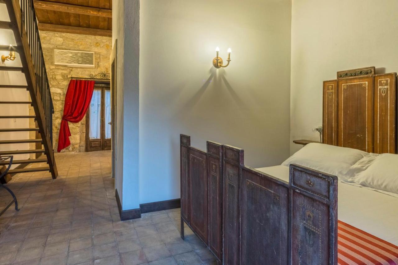 Masseria Fortificata Lo Zafferaneto Buccheri Exteriér fotografie