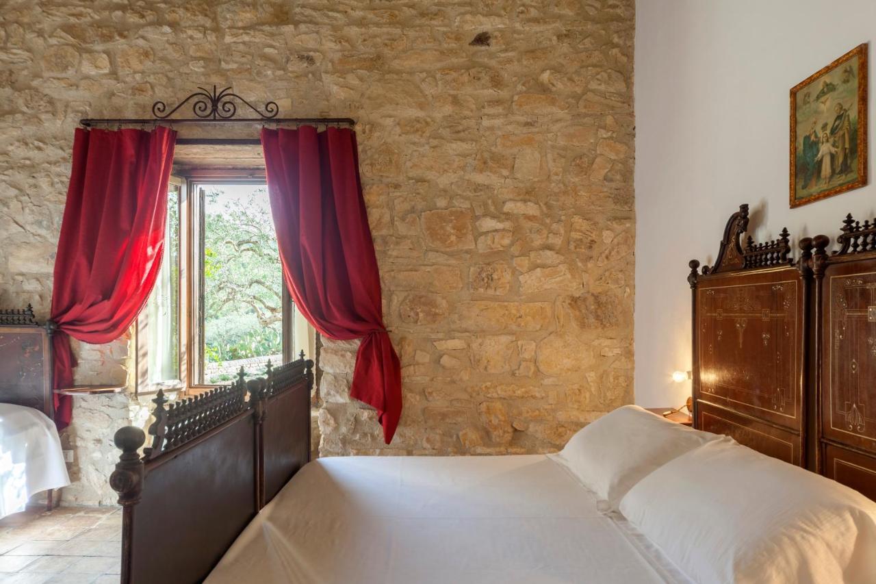 Masseria Fortificata Lo Zafferaneto Buccheri Exteriér fotografie