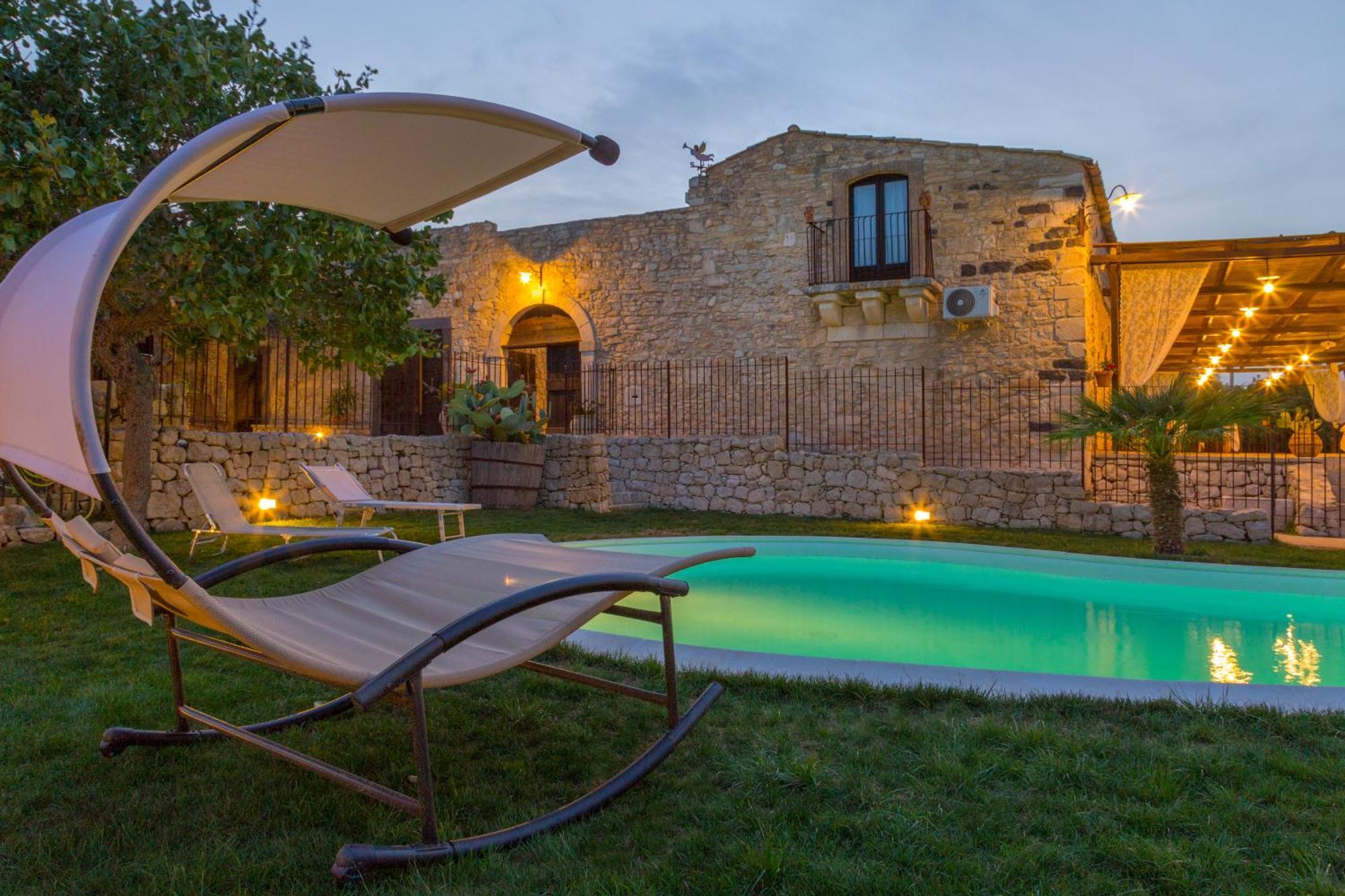 Masseria Fortificata Lo Zafferaneto Buccheri Exteriér fotografie